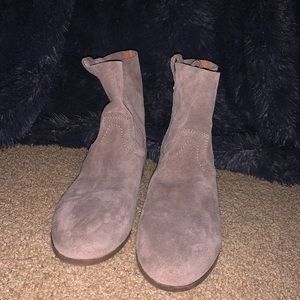 Frye and Co. grey suede boots